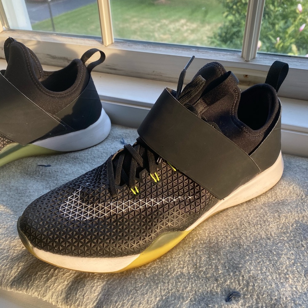 Nike Zoom with Velcro Strap
